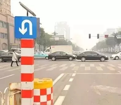 【涨姿势】红灯时,能不能右转,左转和掉头?看完就不纠结了!